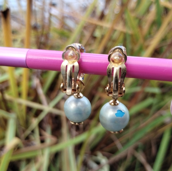 Chanel Vintage Earrings Coco Logo Motif Swing Pale Blue Rhinestone Gold Plated - Picture 5 of 12